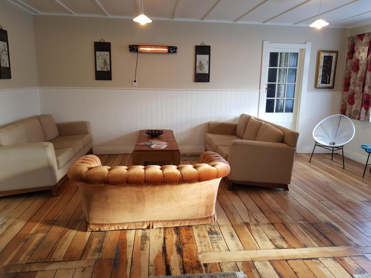 Taylors Lodge Turangi Bagian luar foto