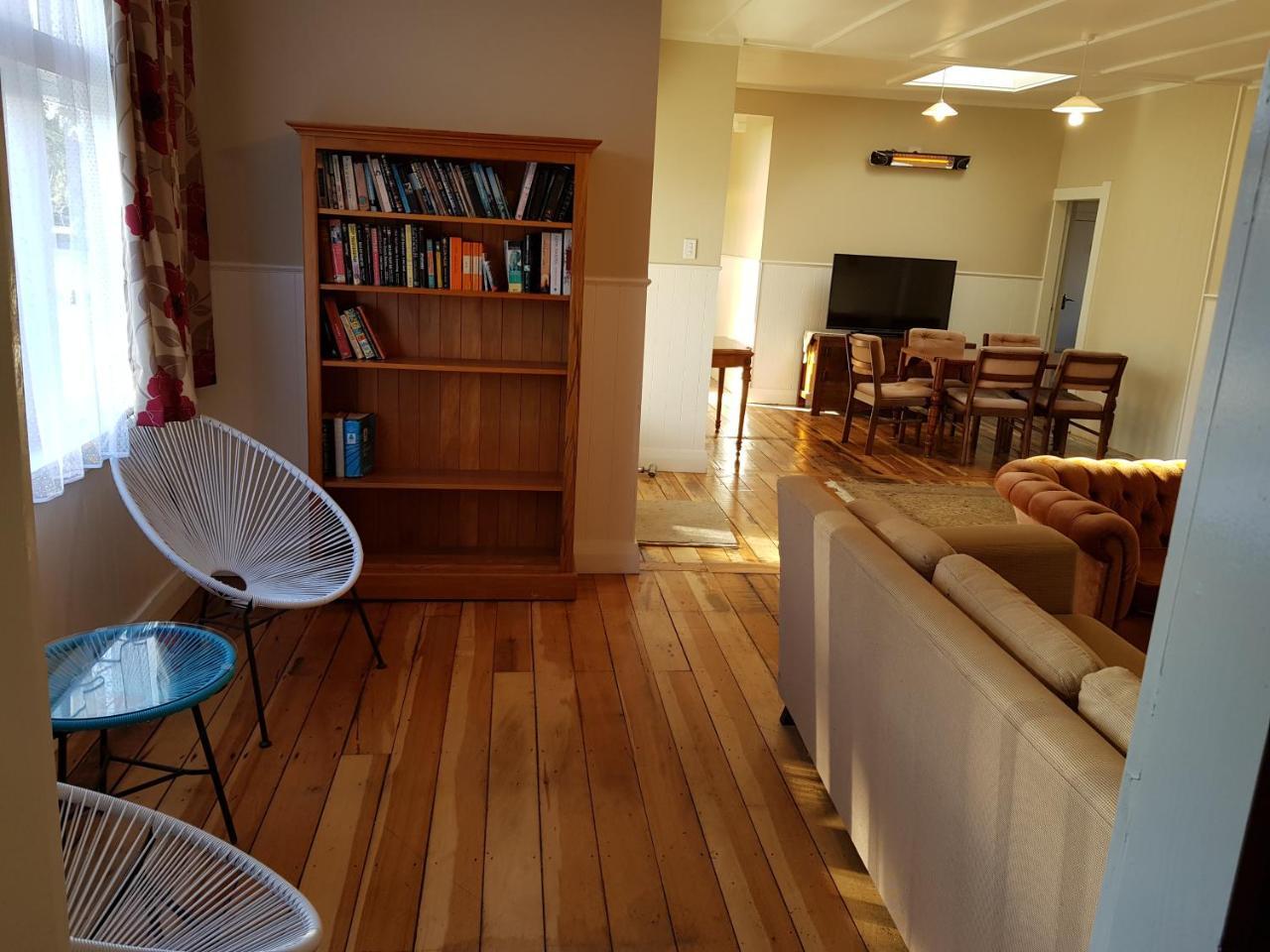Taylors Lodge Turangi Bagian luar foto